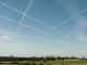 contrails.jpg (137451 bytes)